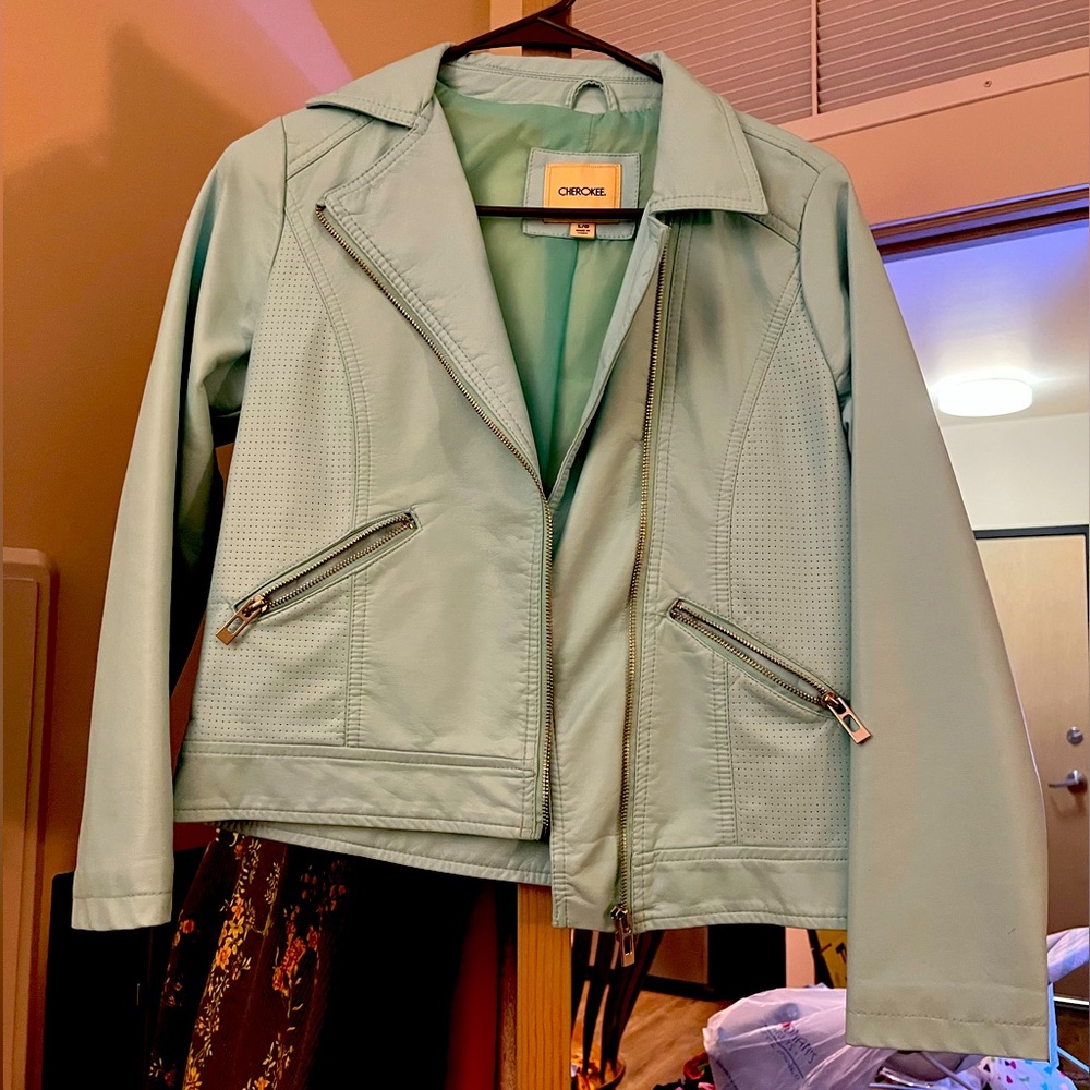 🚫 SOLD 🚫 Womens Leather Jacket